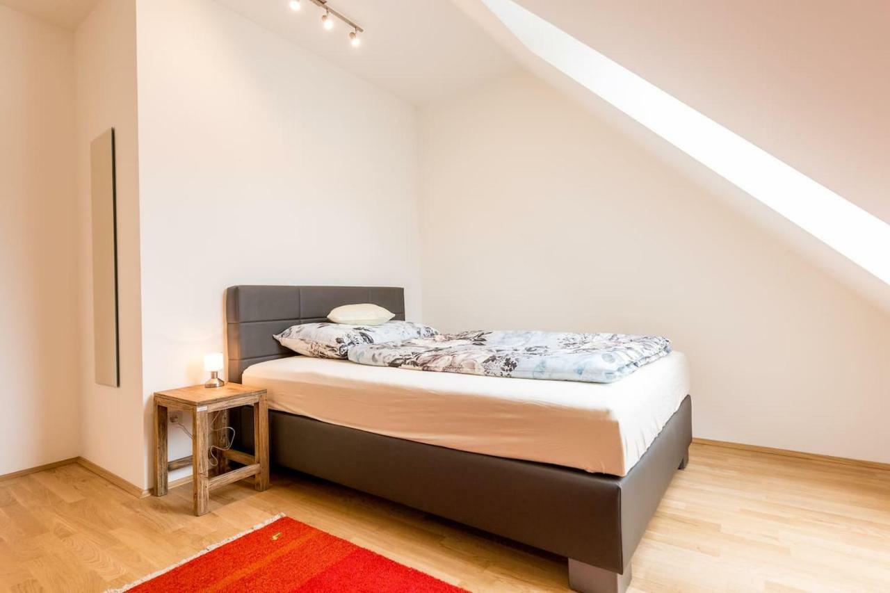 Grosse Dachgeschosswohnung Im Herzen Von Graz Buitenkant foto