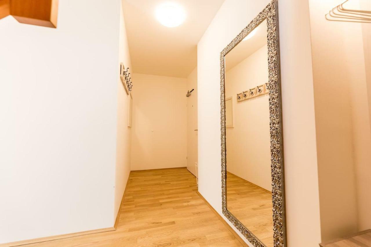 Grosse Dachgeschosswohnung Im Herzen Von Graz Buitenkant foto
