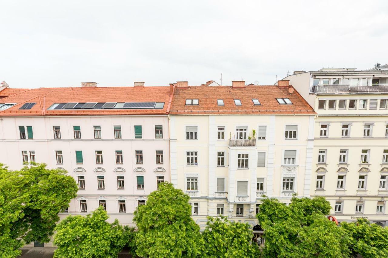 Grosse Dachgeschosswohnung Im Herzen Von Graz Buitenkant foto